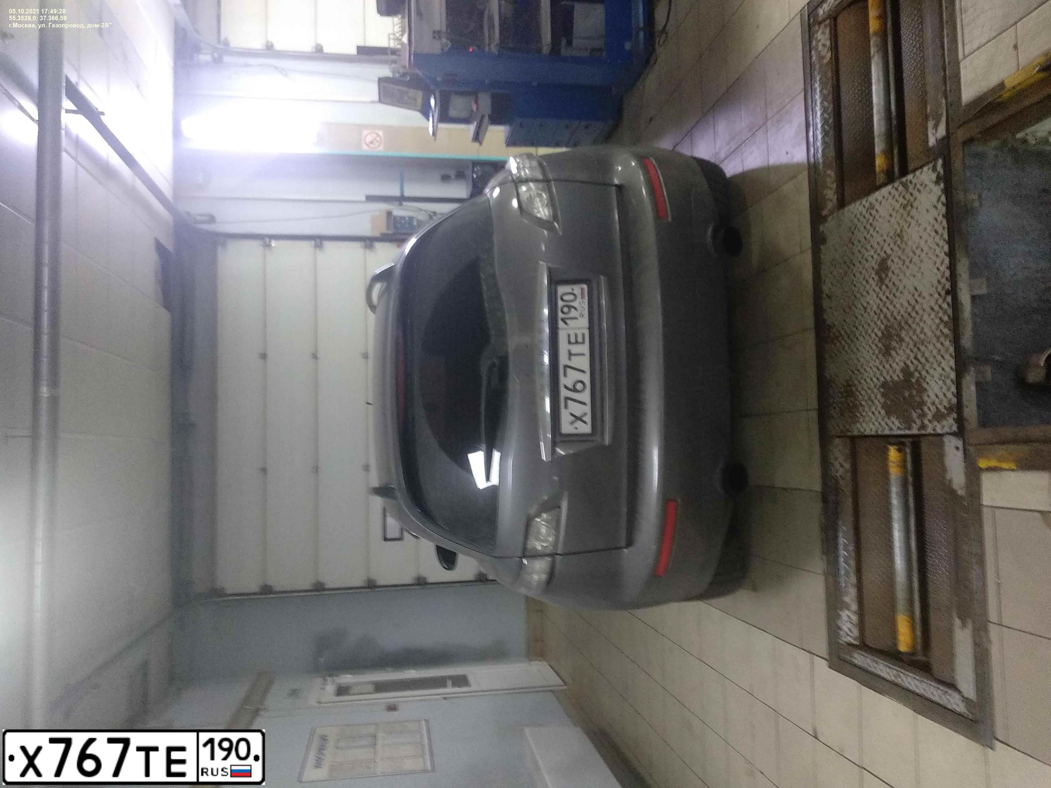 Фото автомобиля INFINITI QX70 /FX/, 2006 — госномер Х767ТЕ190. Цвет: ЖЕЛТЫЙ