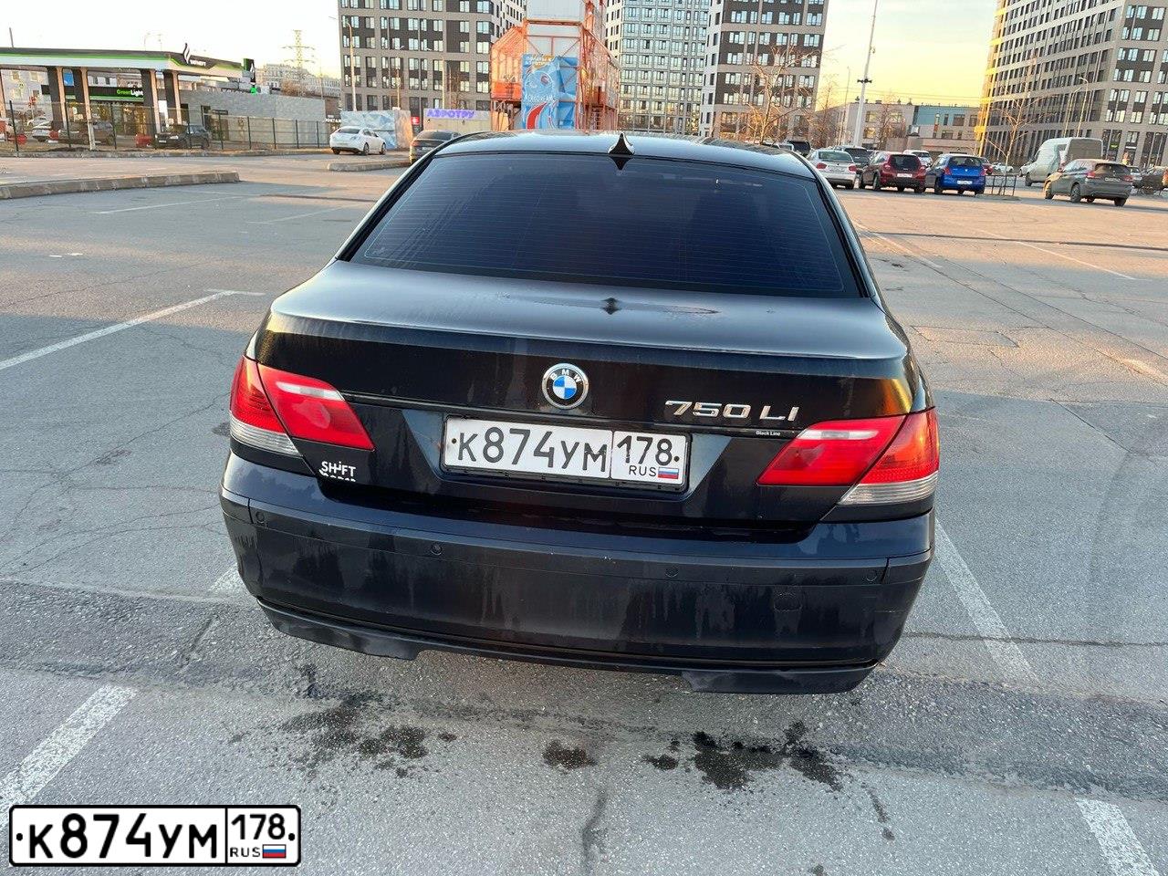 Фото автомобиля BMW SERIE 7, 2008 — госномер К874УМ178. Цвет: ТЕМНО-СИНИЙ