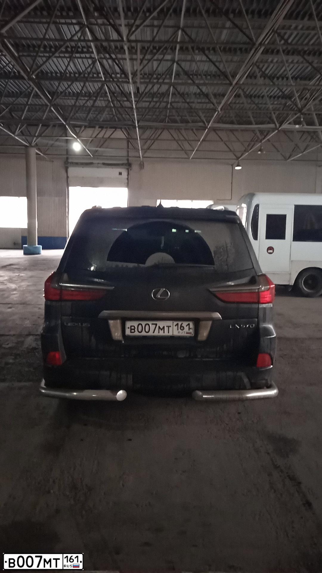 Фото автомобиля LEXUS S LX, 2016 — госномер В007МТ161. Цвет: ЧЕРНЫЙ