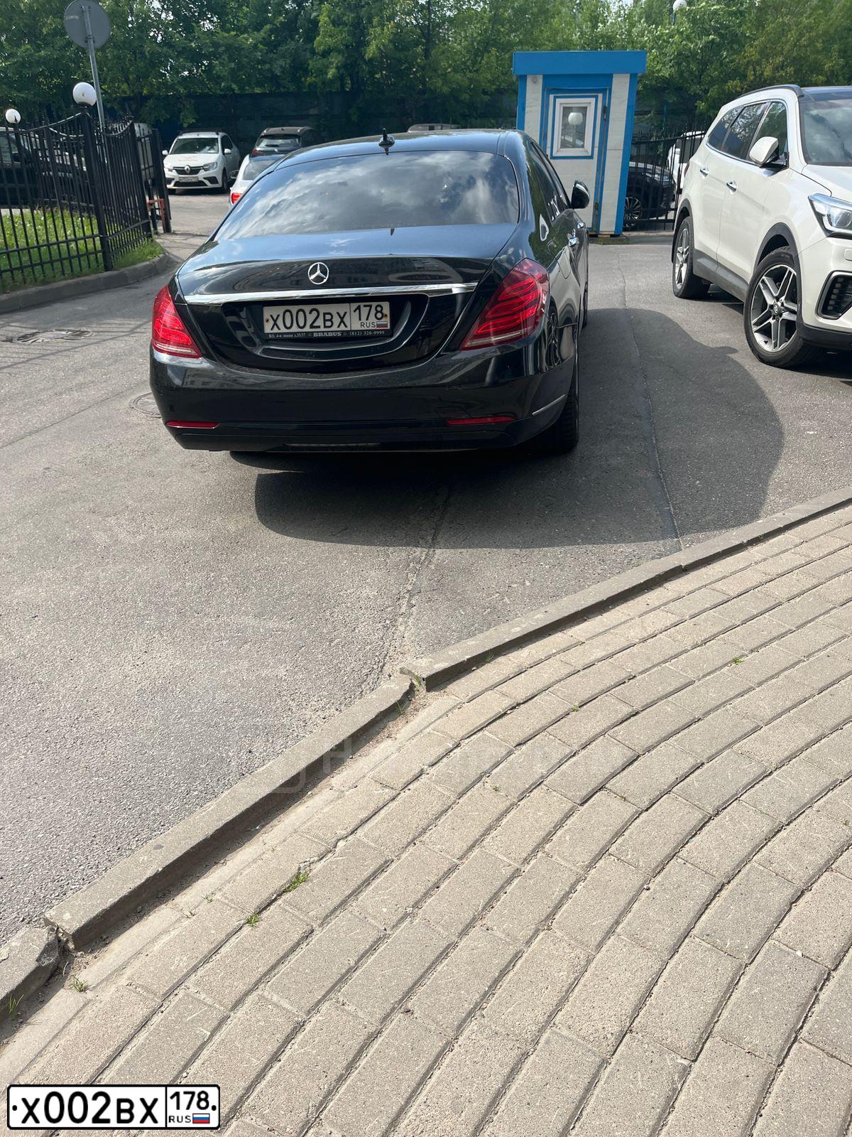 Фото автомобиля MERCEDES S-KLASSE, 2014 — госномер В880УМ178. Цвет: ЧЕРНЫЙ