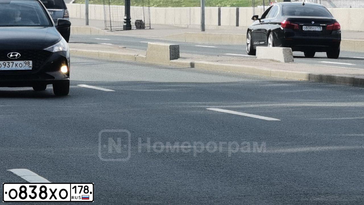 Фото автомобиля BMW W SERIE 5, 2013 — госномер С950ОТ198. Цвет: ЧЕРНЫЙ