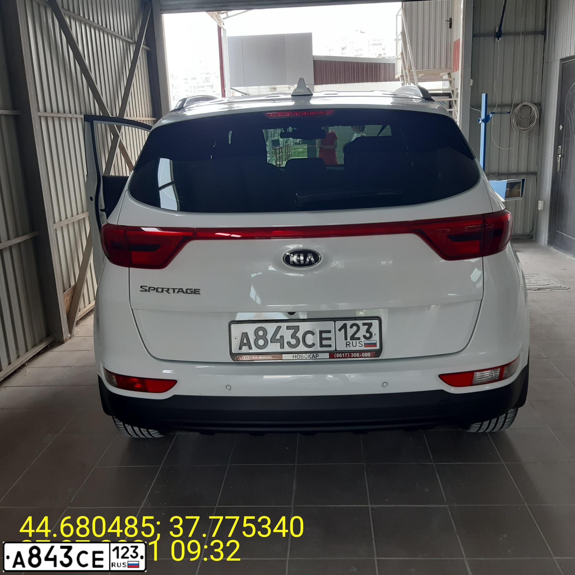 Фото автомобиля KIA SPORTAGE, 2016 — госномер А843СЕ123. Цвет: БЕЛЫЙ