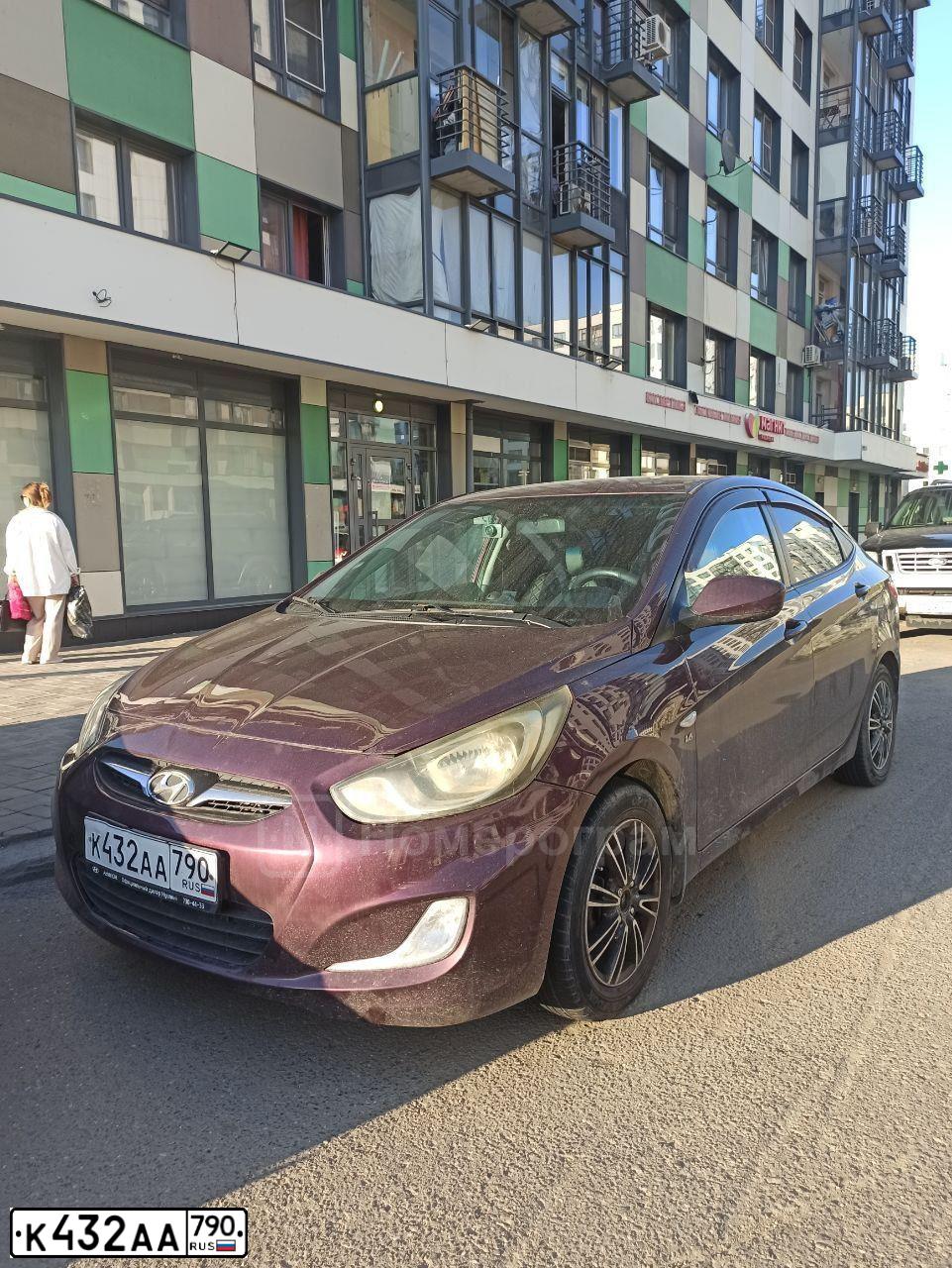 Фото автомобиля HYUNDAI SOLARIS, 2011 — госномер К432АА790. Цвет: ФИОЛЕТОВЫЙ
