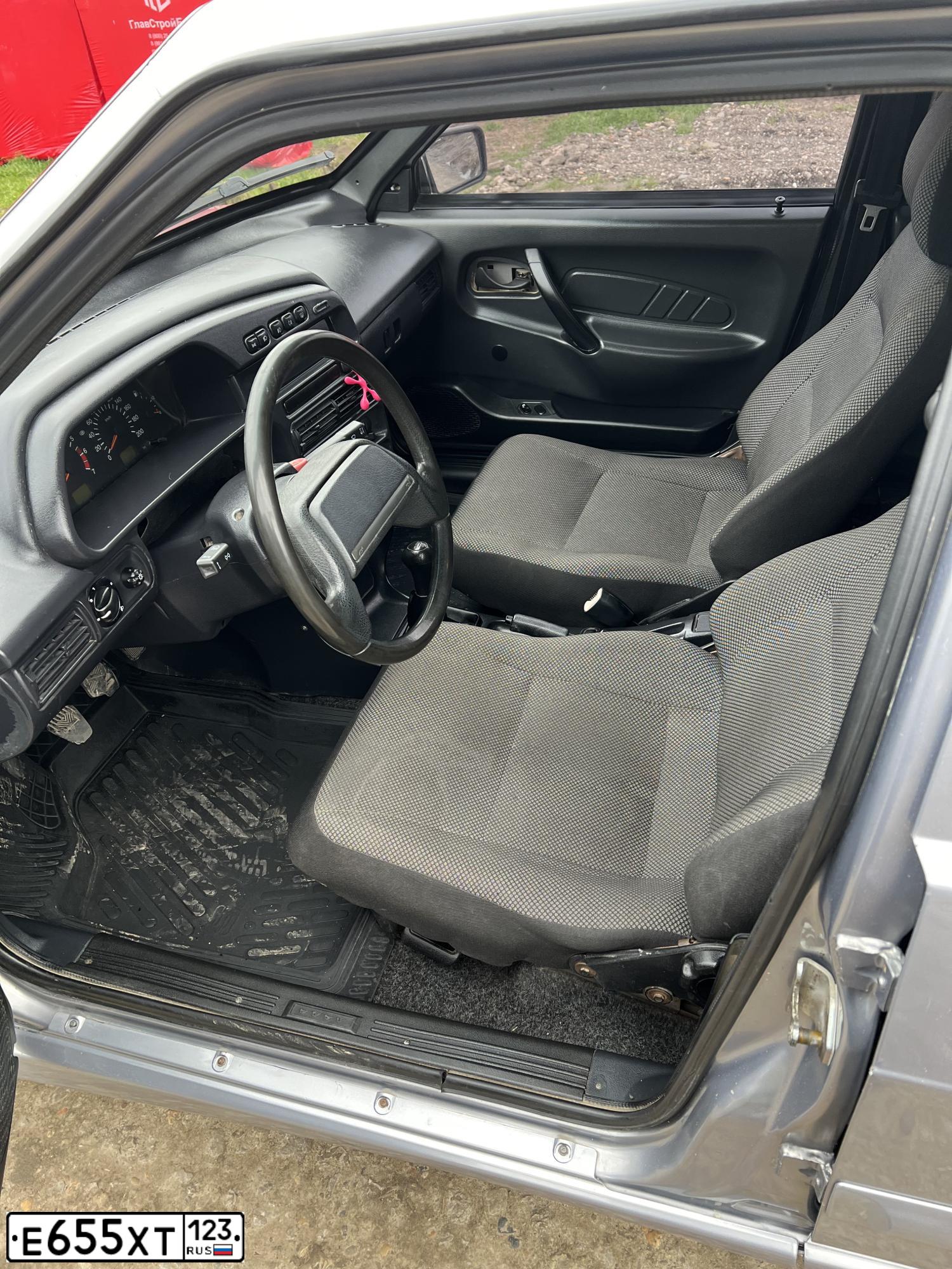 Фото автомобиля LADA 2114 SAMARA, 2009 — госномер Е655ХТ123. Цвет: СВЕТЛО ГОЛУБОЙ