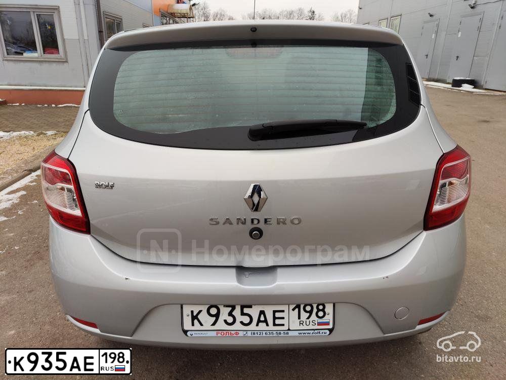 Фото автомобиля RENAULT SANDERO, 2020 — госномер К935АЕ198. Цвет: СЕРЫЙ