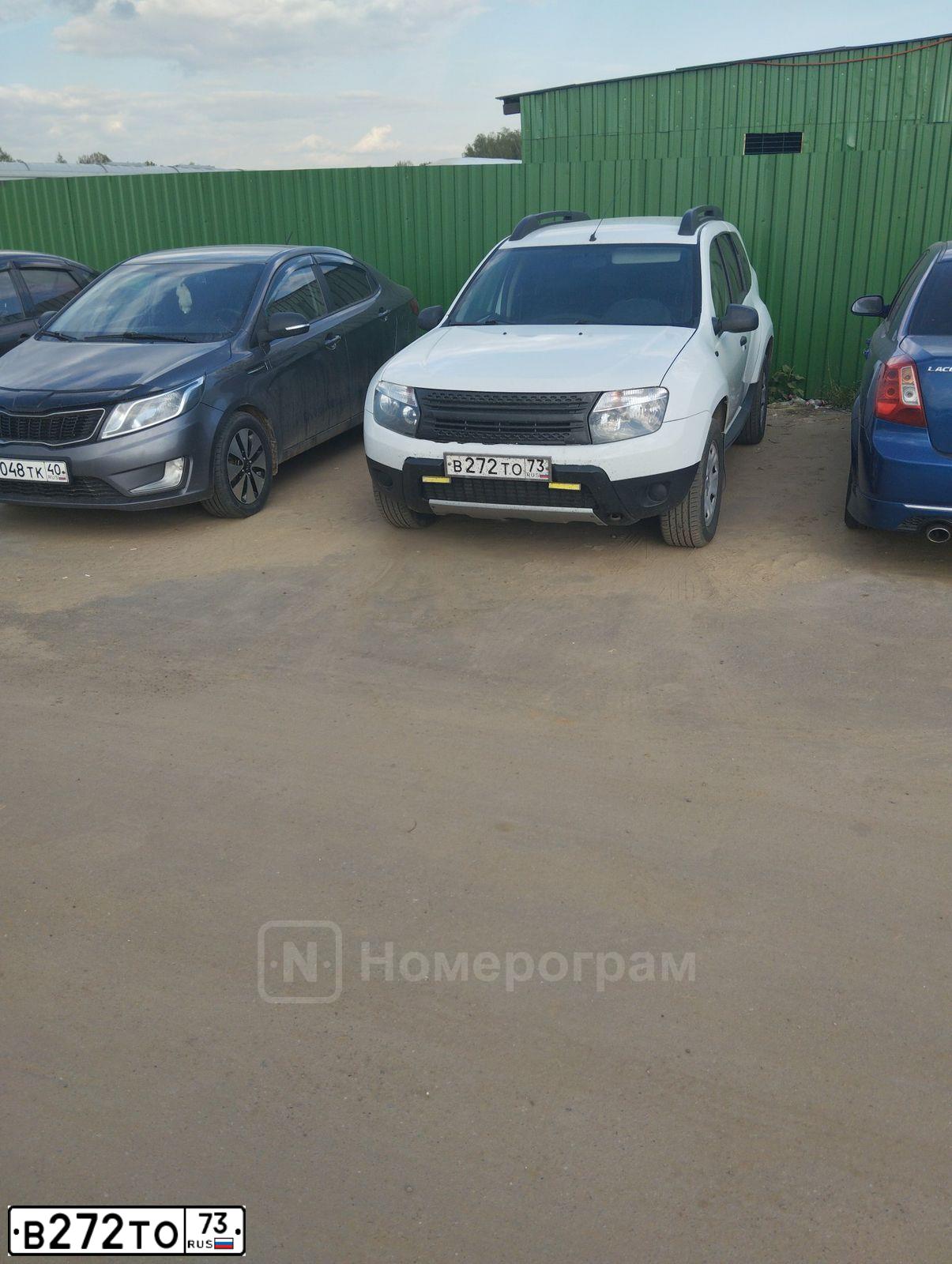 Фото автомобиля RENAULT DUSTER, 2013 — госномер В272ТО73. Цвет: БЕЛЫЙ