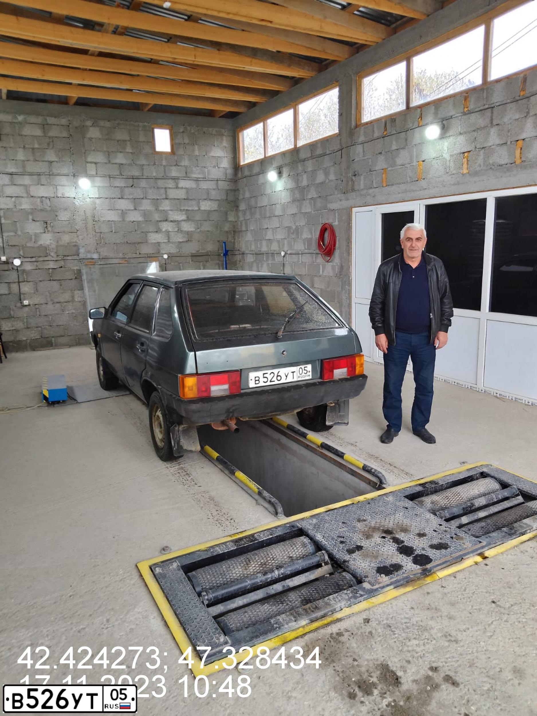 Фото автомобиля LADA 2109 SAMARA, 1996 — госномер В526УТ05. Цвет: ЗЕЛЕНЫЙ