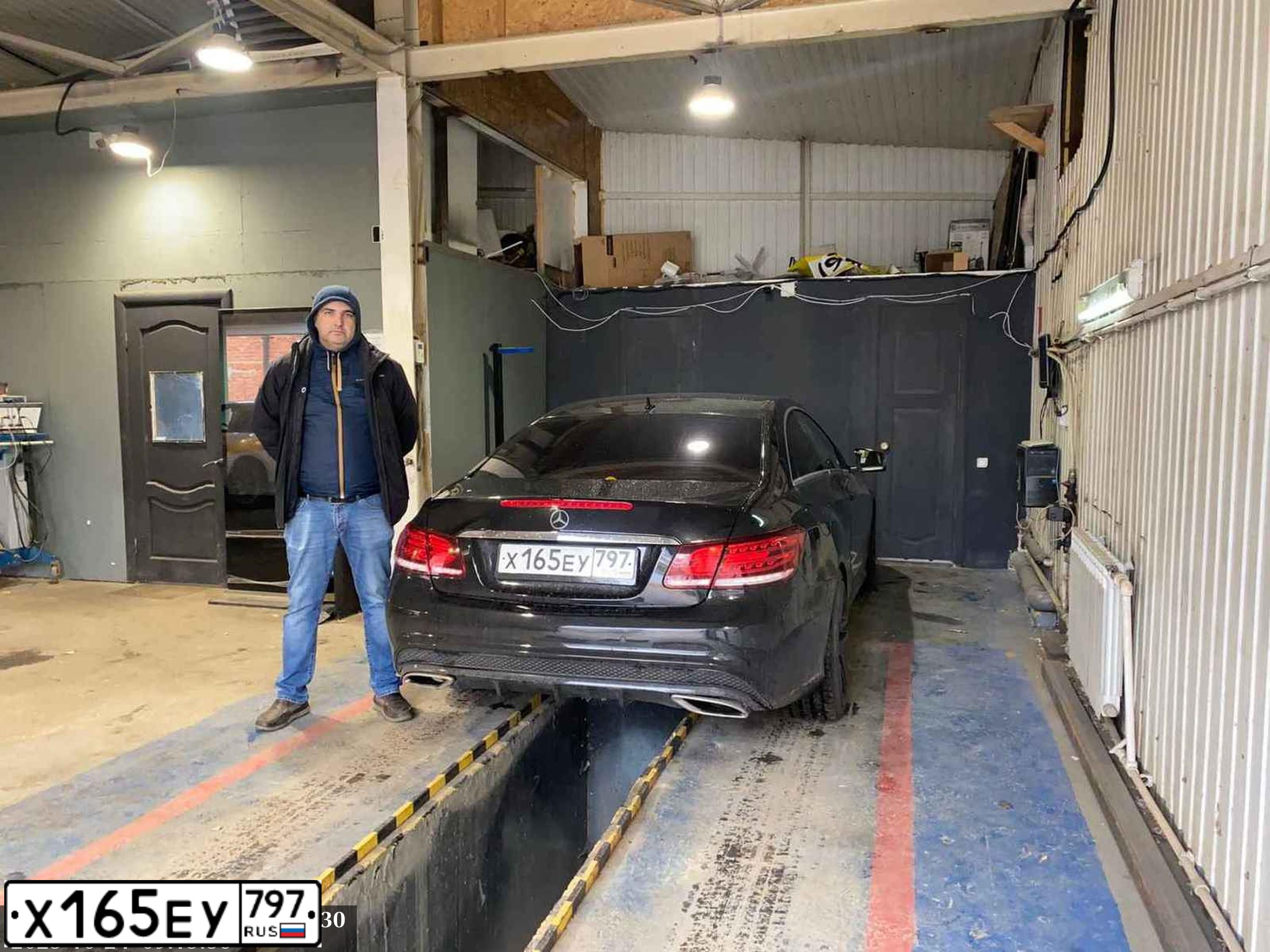 Фото автомобиля MERCEDES E-KLASSE, 2014 — госномер А814РК797. Цвет: ЧЕРНЫЙ