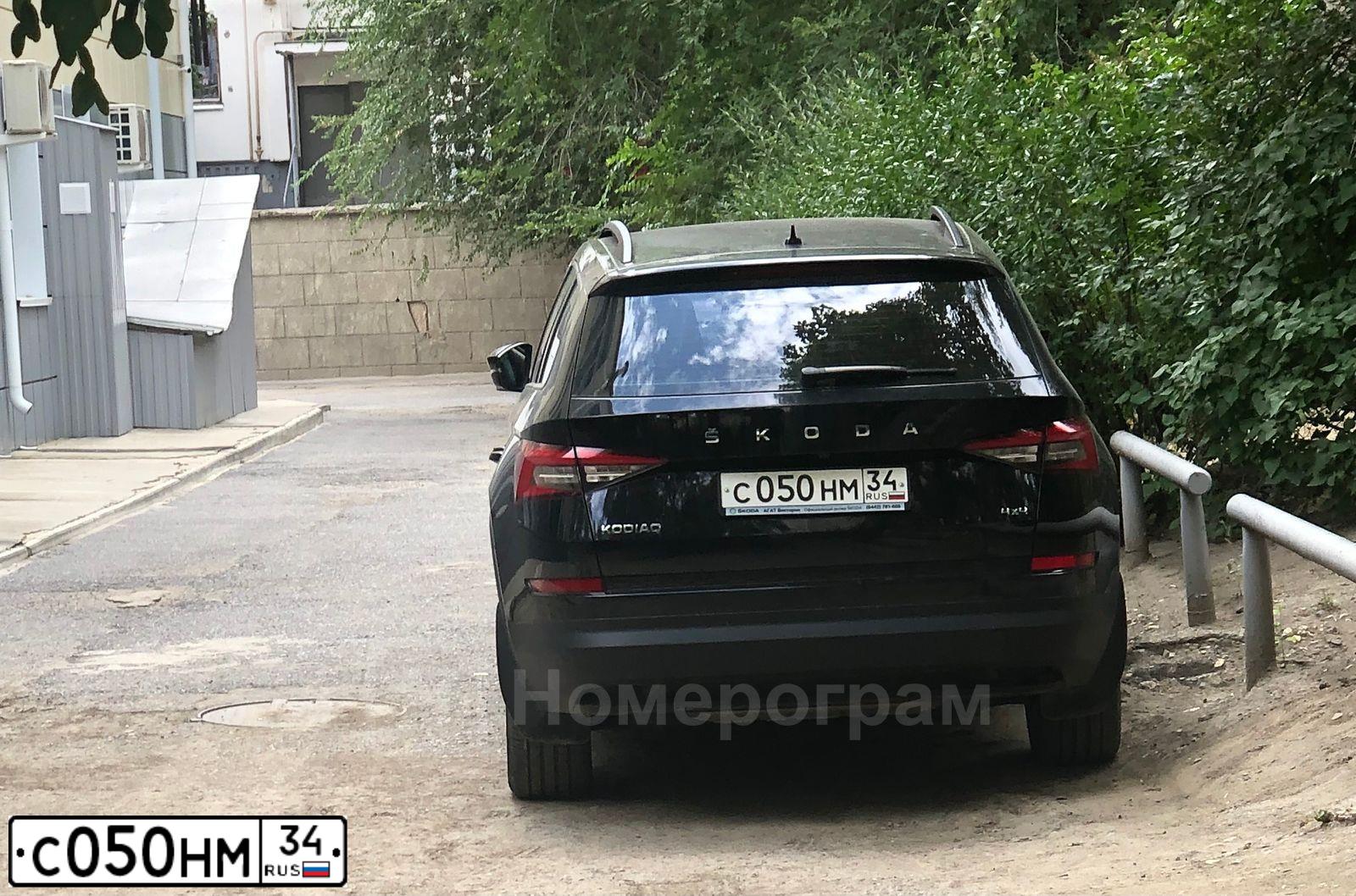Фото автомобиля MITSUBISHI OUTLANDER, 2011 — госномер М429ВТ181. Цвет: ЧЕРНЫЙ