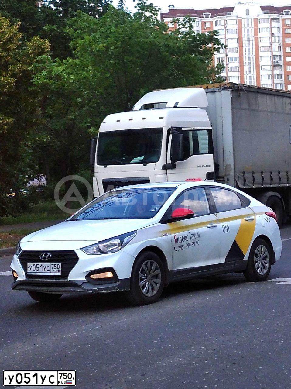 Фото автомобиля HYUNDAI SOLARIS, 2019 — госномер Т669ТО797. Цвет: БЕЛЫЙ