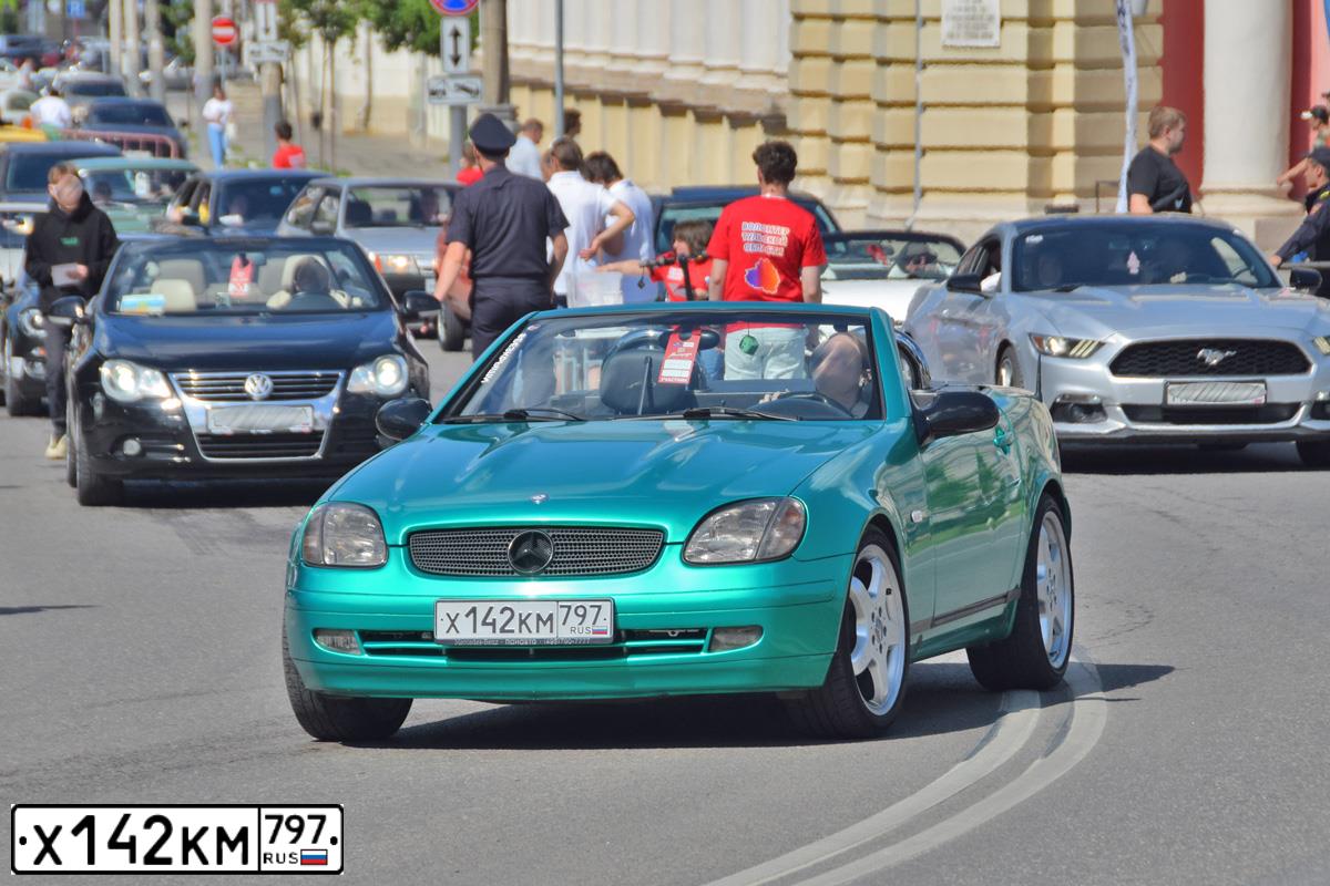 Фото автомобиля MERCEDES SLK-KLASSE, 1997 — госномер М111СЕ777. Цвет: ЗЕЛЕНЫЙ