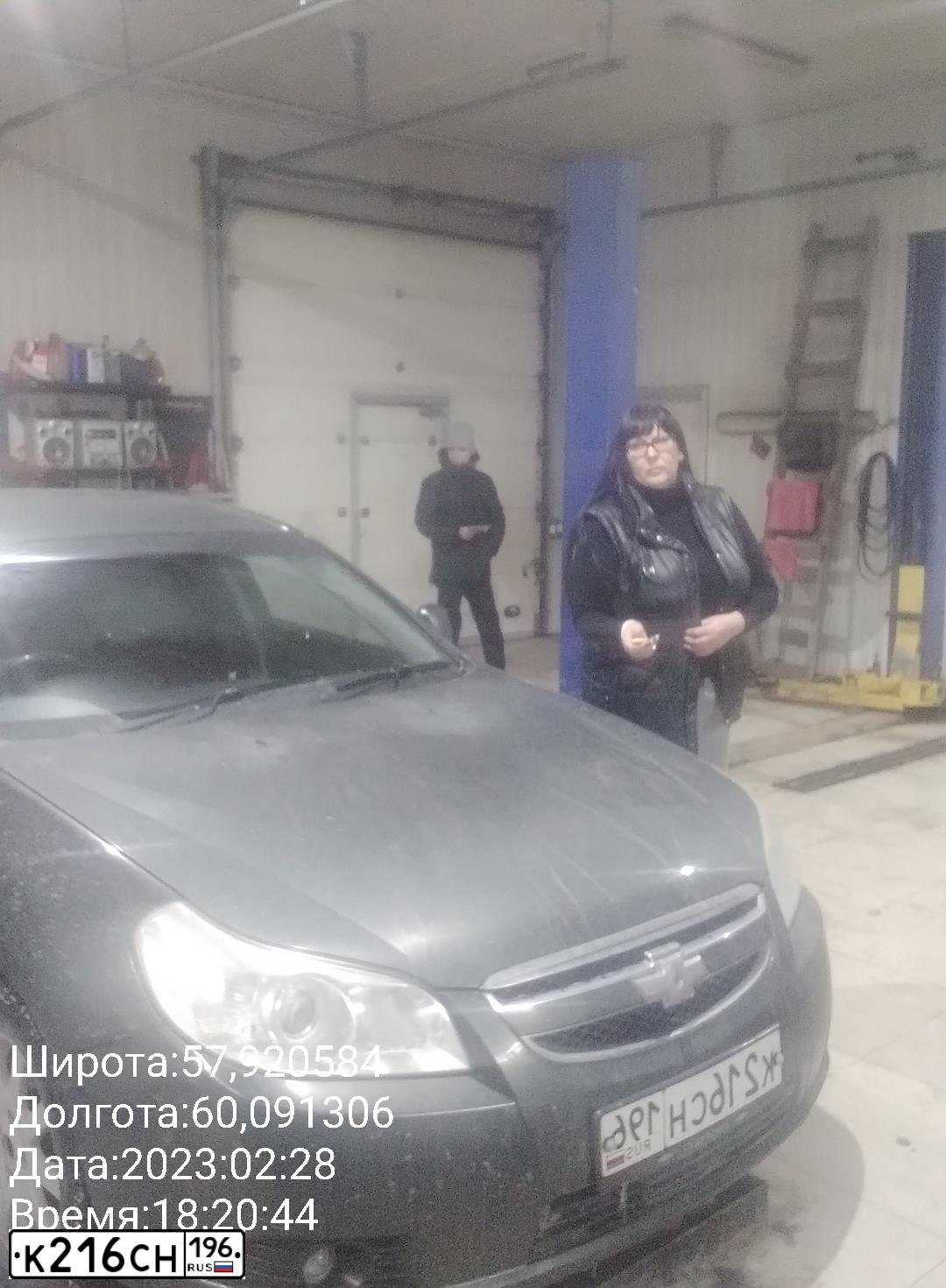 Фото автомобиля CHEVROLET EPICA, 2006 — госномер К216СН196. Цвет: ЗЕЛЕНЫЙ