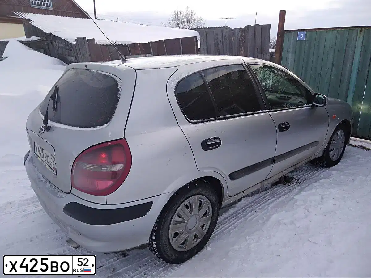 Фото автомобиля NISSAN ALMERA, 2000 — госномер Х425ВО52. Цвет: СВЕТЛО-СЕРЫЙ