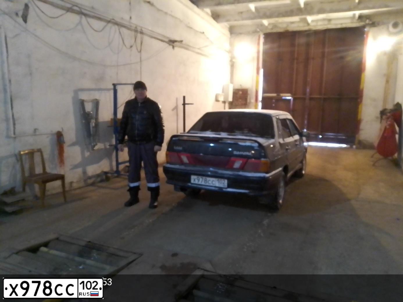 Фото автомобиля LADA 2115 SAMARA, 2011 — госномер Х978СС102. Цвет: Сине-Черный