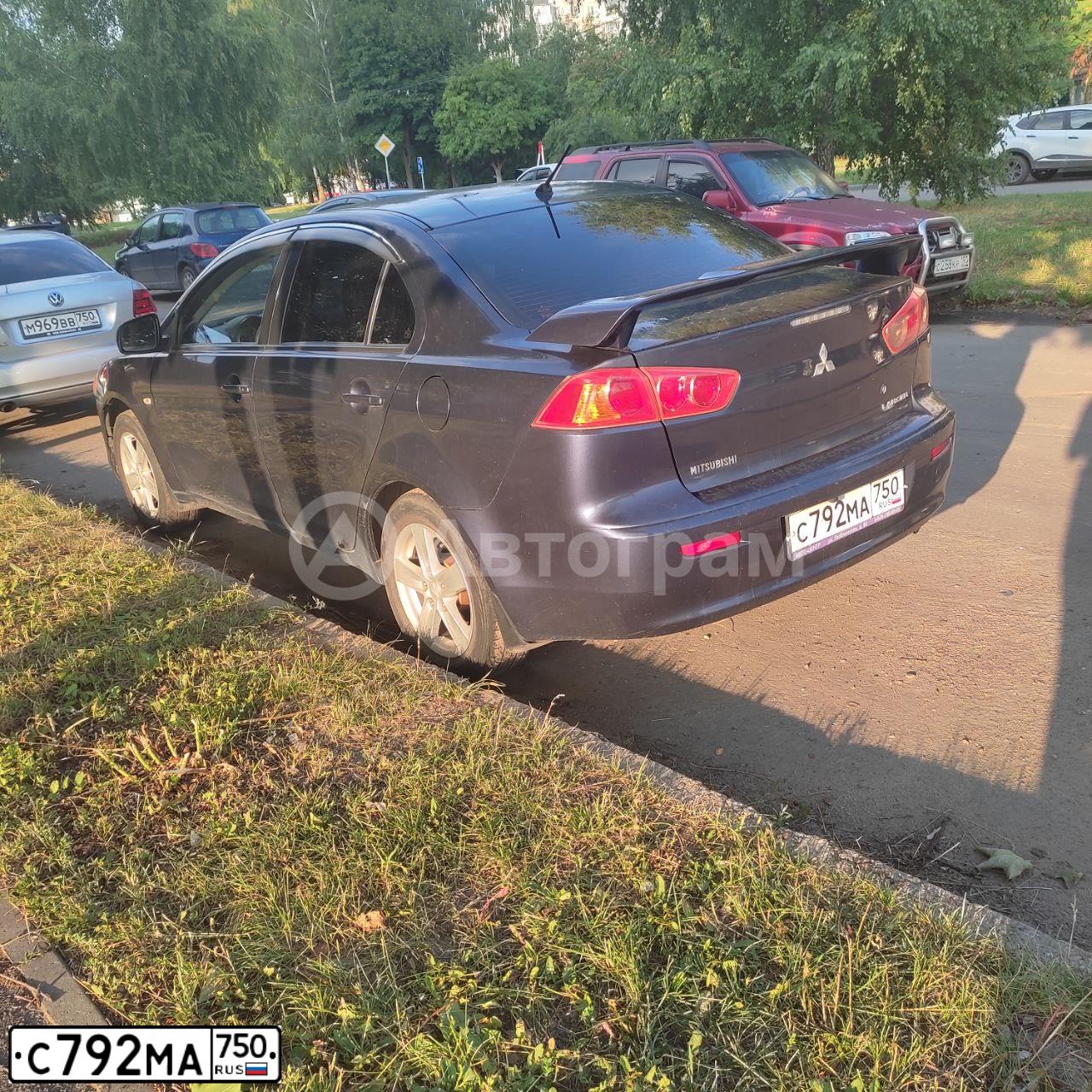 Фото автомобиля MITSUBISHI LANCER, 2008 — госномер С792МА750. Цвет: СИНИЙ