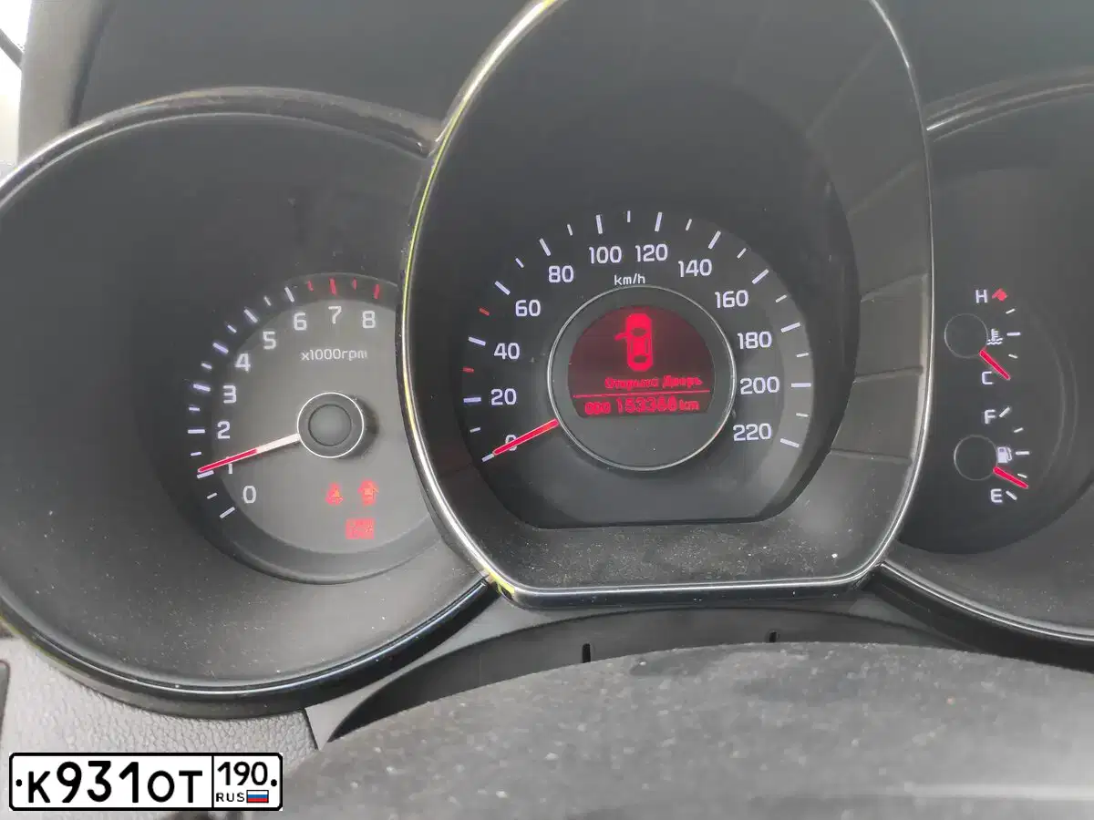 Фото автомобиля KIA RIO, 2011 — госномер В008ВС136. Цвет: СИНИЙ
