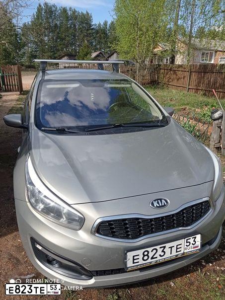 Фото автомобиля KIA CEE'D, 2016 — госномер Т905УЕ178. Цвет: Серебристый