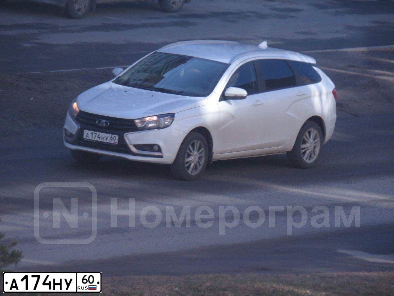 Фото автомобиля LADA VESTA, 2019 — госномер А174НУ60. Цвет: БЕЛЫЙ
