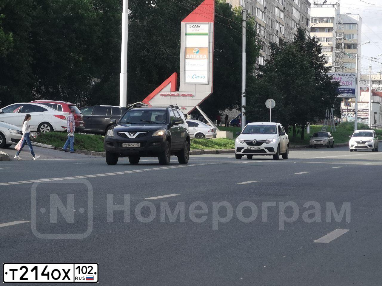Фото автомобиля GREAT WALL H5, 2011 — госномер В153ХМ12. Цвет: ЧЕРНЫЙ