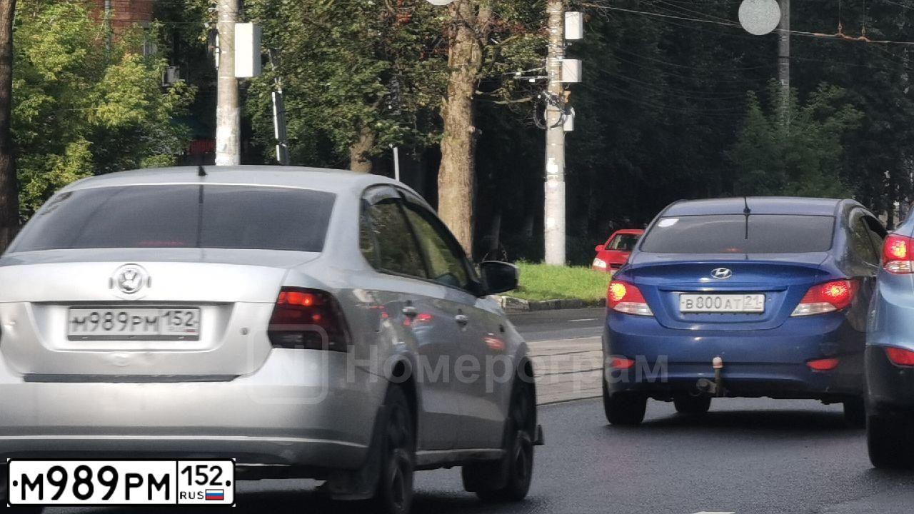 Фото автомобиля VOLKSWAGEN GOLF, 2000 — госномер А553НН152. Цвет: Серый