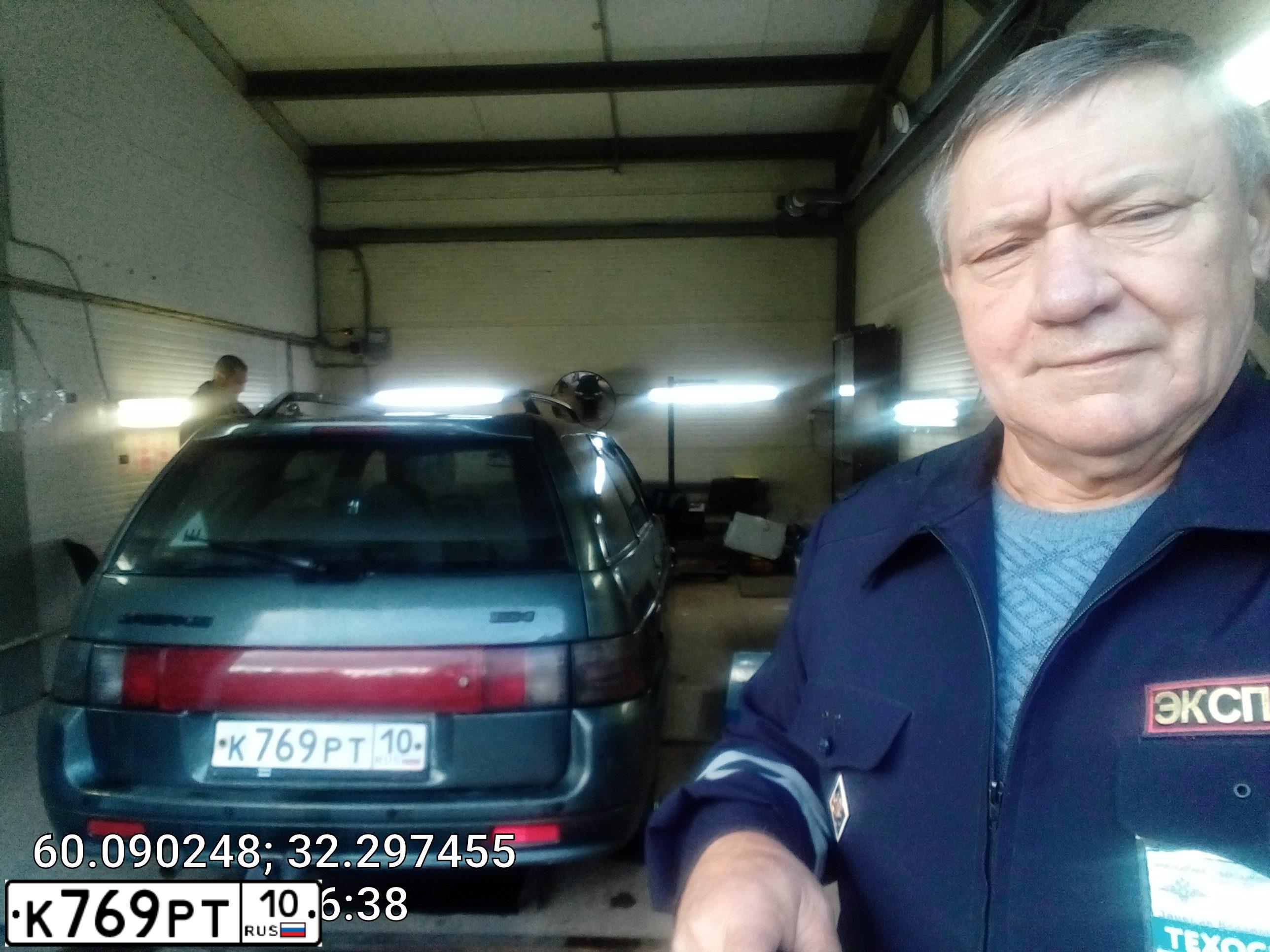 Фото автомобиля LADA 2111, 2006 — госномер Е022АС147. Цвет: СЕРО-СИНЕ-ЗЕЛЕНЫЙ