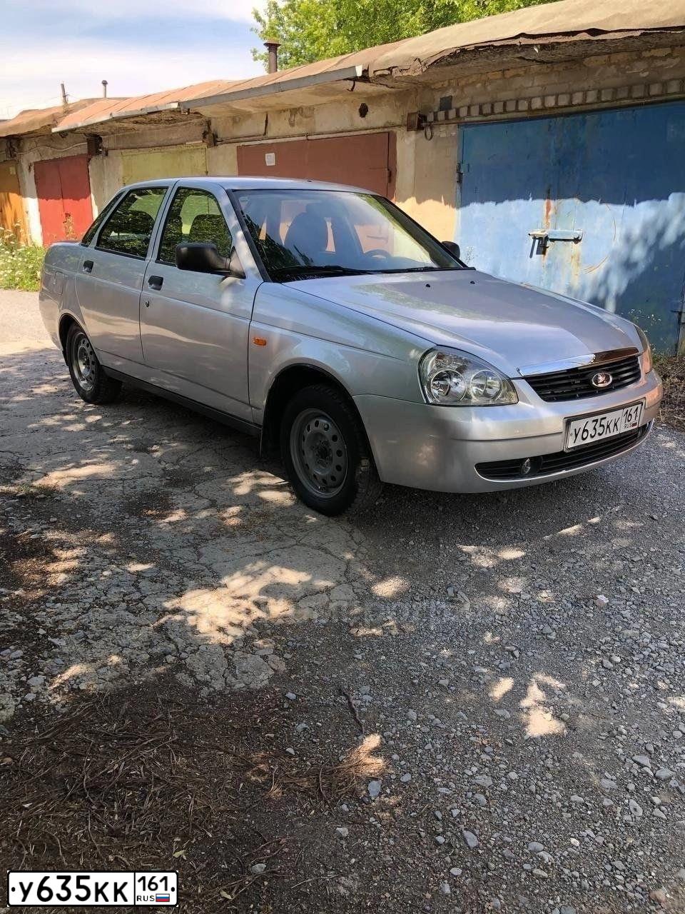 Фото автомобиля LADA 2170 PRIORA, 2011 — госномер У635КК161. Цвет: СВ.СЕРЕБР.МЕТАЛЛ