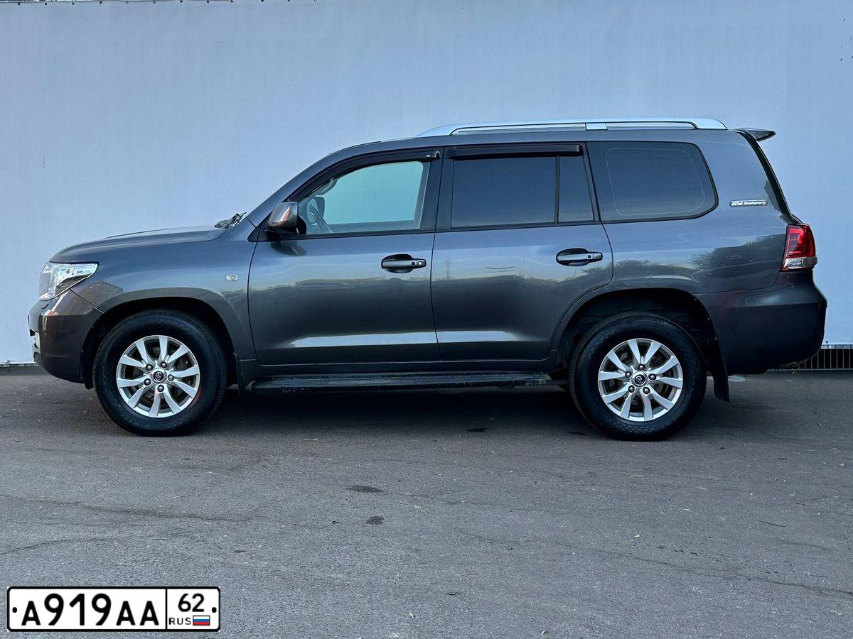 Фото автомобиля TOYOTA LAND CRUISER 200, 2011 — госномер Х819УО790