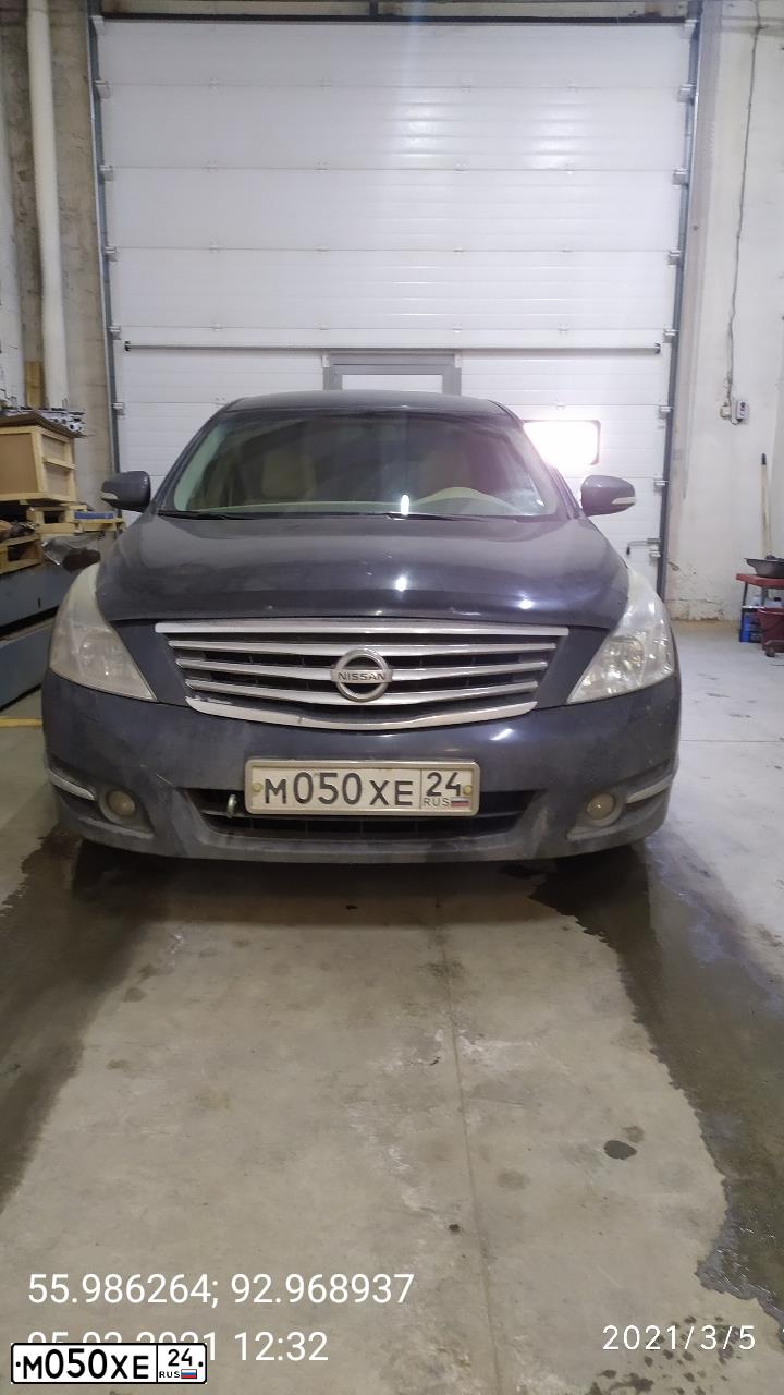 Фото автомобиля NISSAN TEANA, 2008 — госномер М050ХЕ24. Цвет: ЧЕРНЫЙ