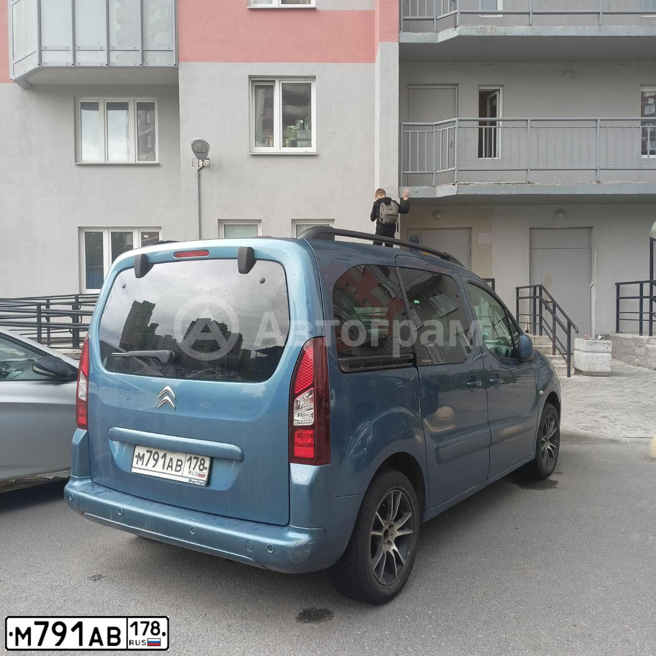 Фото автомобиля CITROEN BERLINGO, 2012 — госномер М791АВ178. Цвет: ТЕМНО-ГОЛУБОЙ