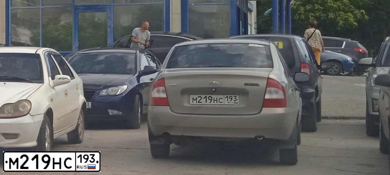 Фото автомобиля LADA 1118 KALINA, 2006 — госномер М219НС193. Цвет: БЕЖЕВЫЙ