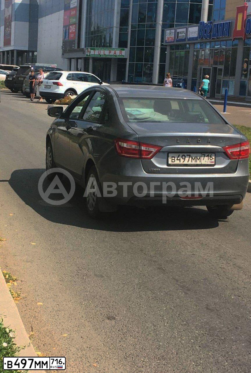 Фото автомобиля LADA VESTA, 2018 — госномер В497ММ716. Цвет: Серый
