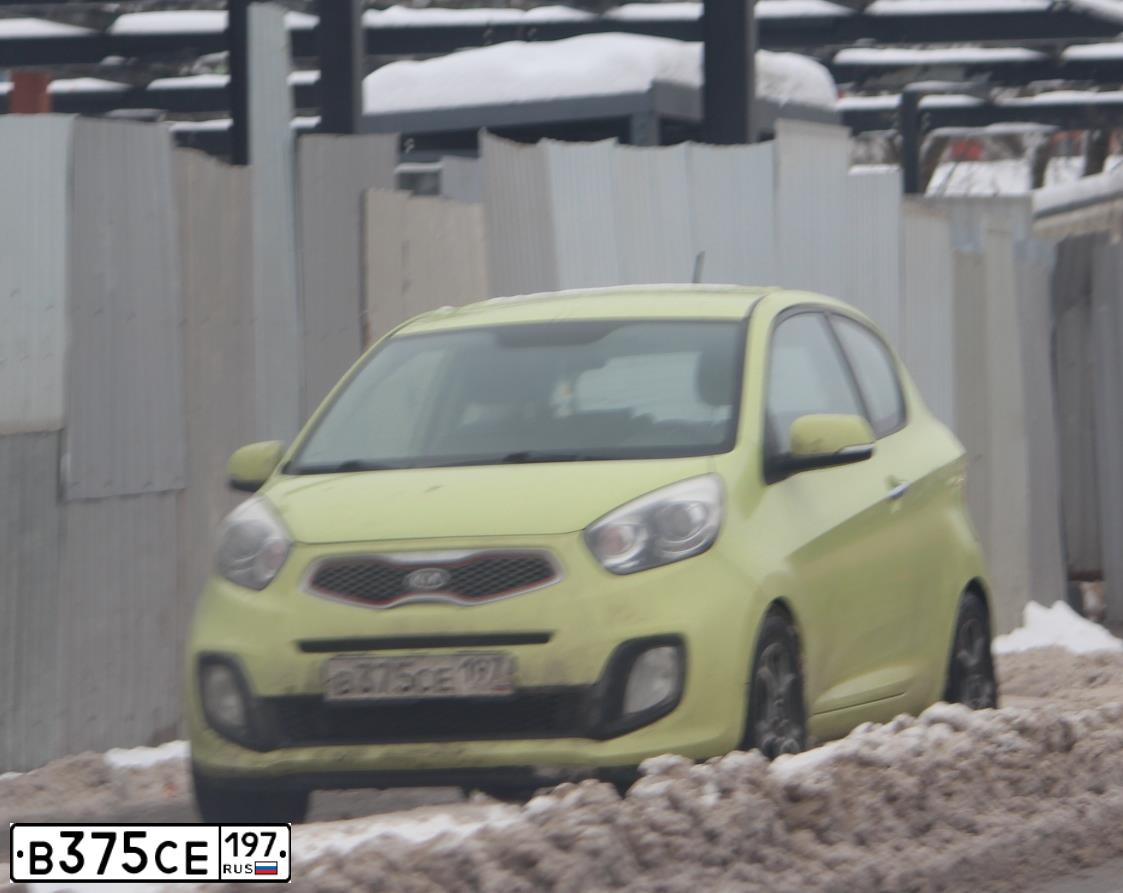 Фото автомобиля KIA PICANTO / MORNING, 2011 — госномер В375СЕ197. Цвет: САЛАТОВЫЙ