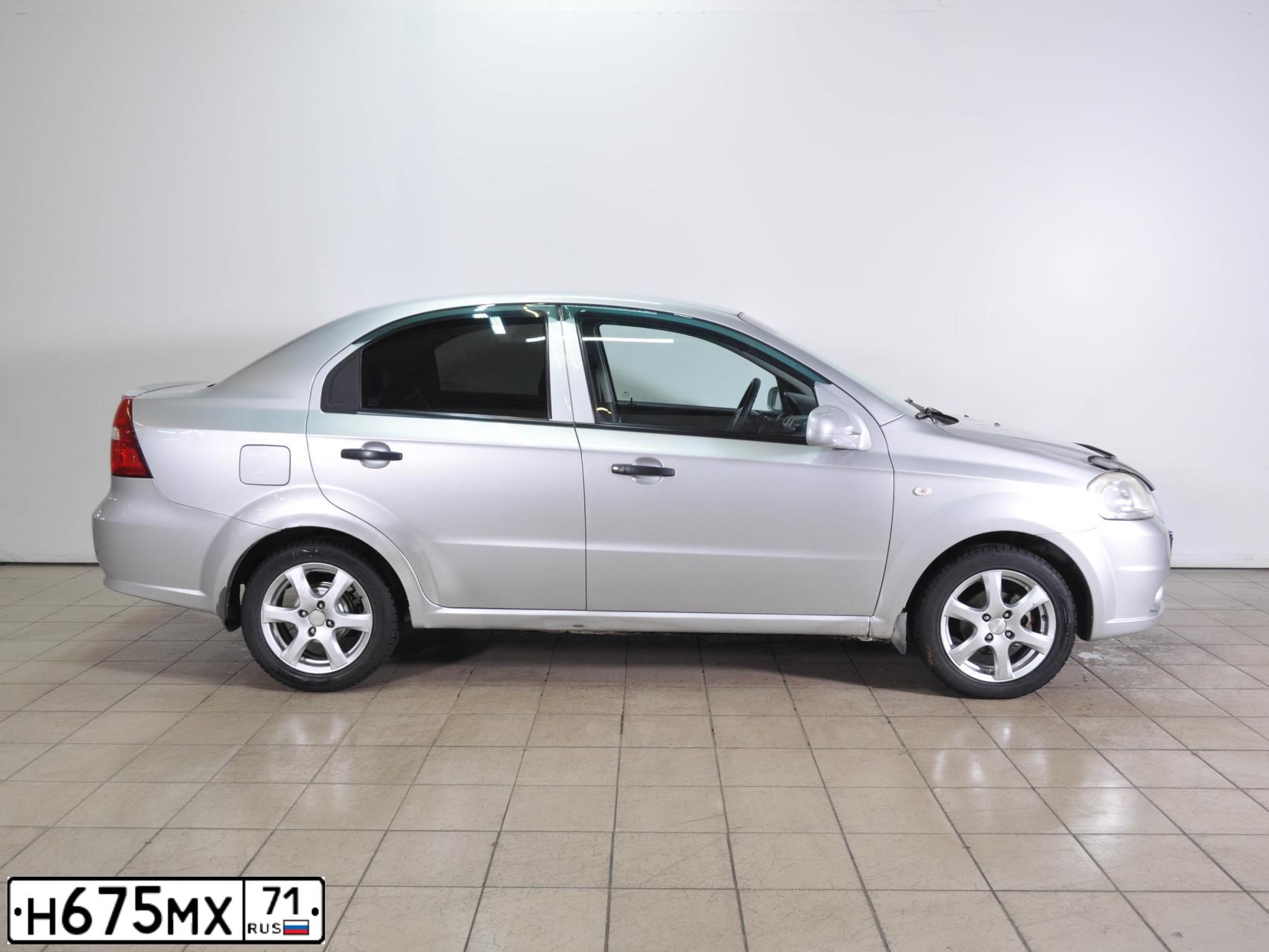 Фото автомобиля CHEVROLET AVEO, 2008 — госномер Н675МХ71. Цвет: СЕРЕБРИСТЫЙ