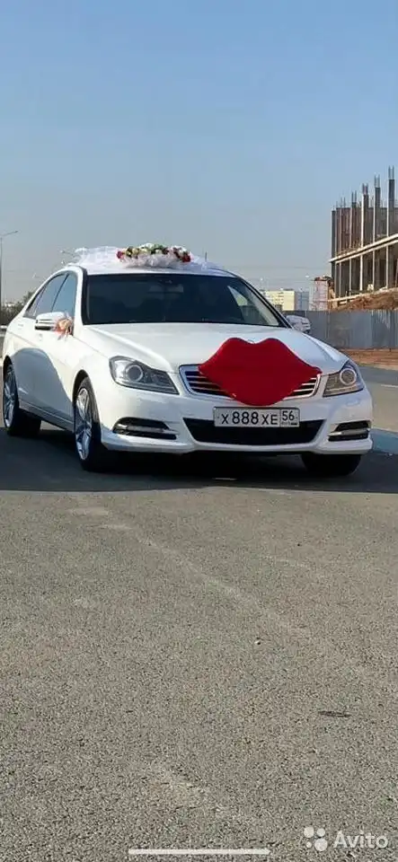 Фото автомобиля MERCEDES C-KLASSE, 2012 — госномер В820ОУ156. Цвет: Белый