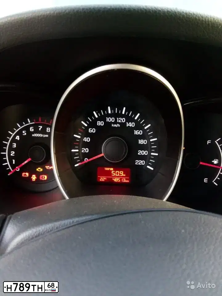 Фото автомобиля KIA RIO, 2015 — госномер Н789ТН68. Цвет: КОРИЧНЕВЫЙ