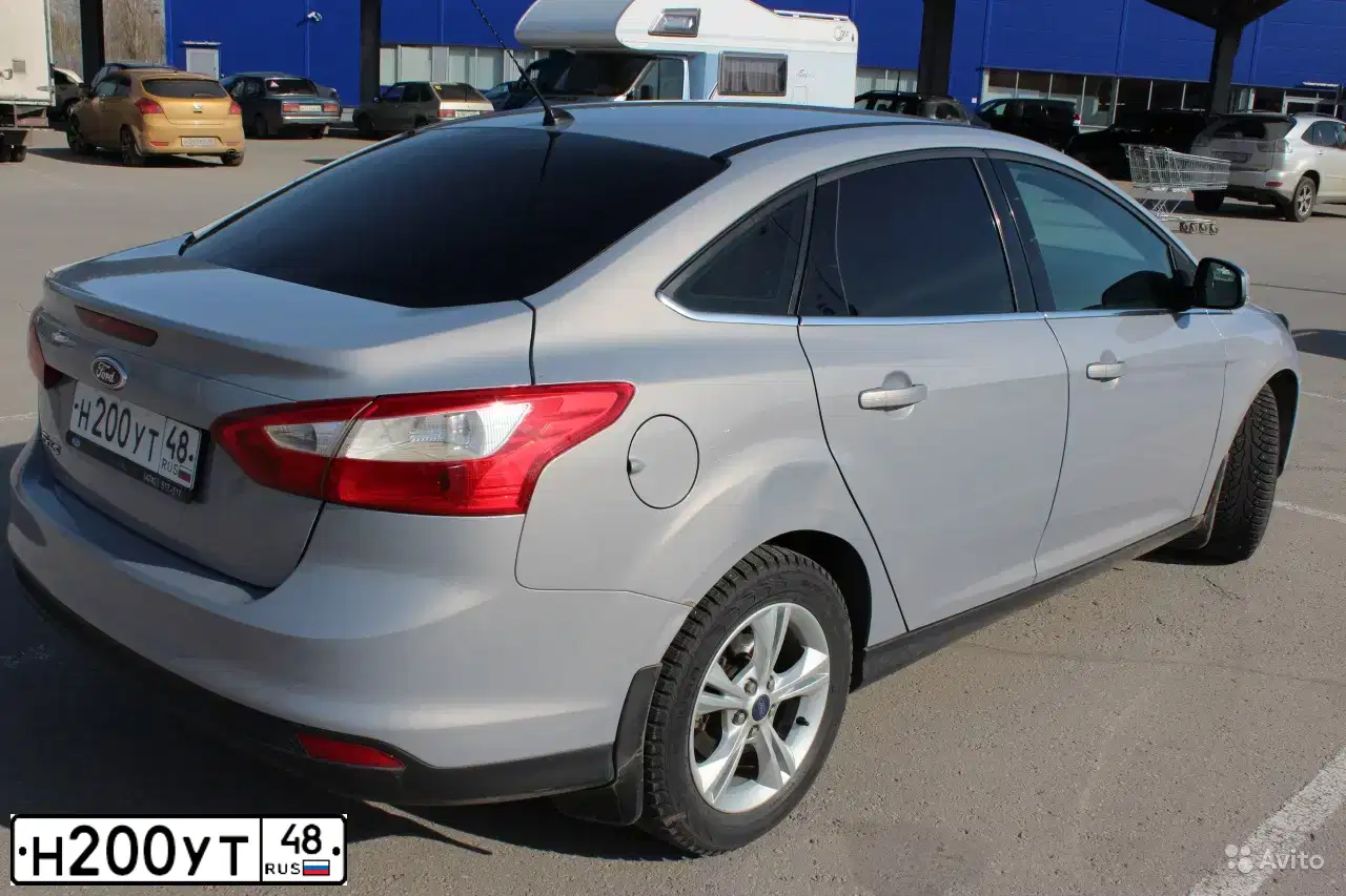 Фото автомобиля TOYOTA CAMRY, 2017 — госномер Р356СС48. Цвет: КОРИЧНЕВЫЙ МЕТАЛЛИК