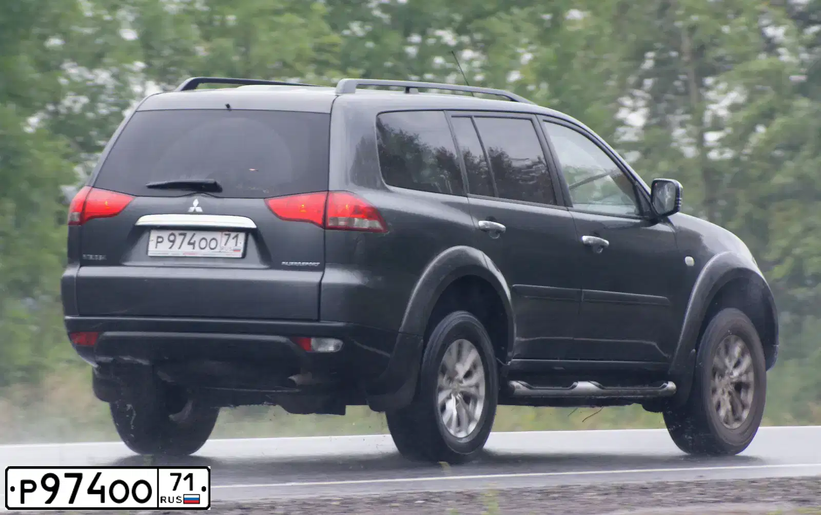 Фото автомобиля MITSUBISHI PAJERO, 2014 — госномер С267АХ550