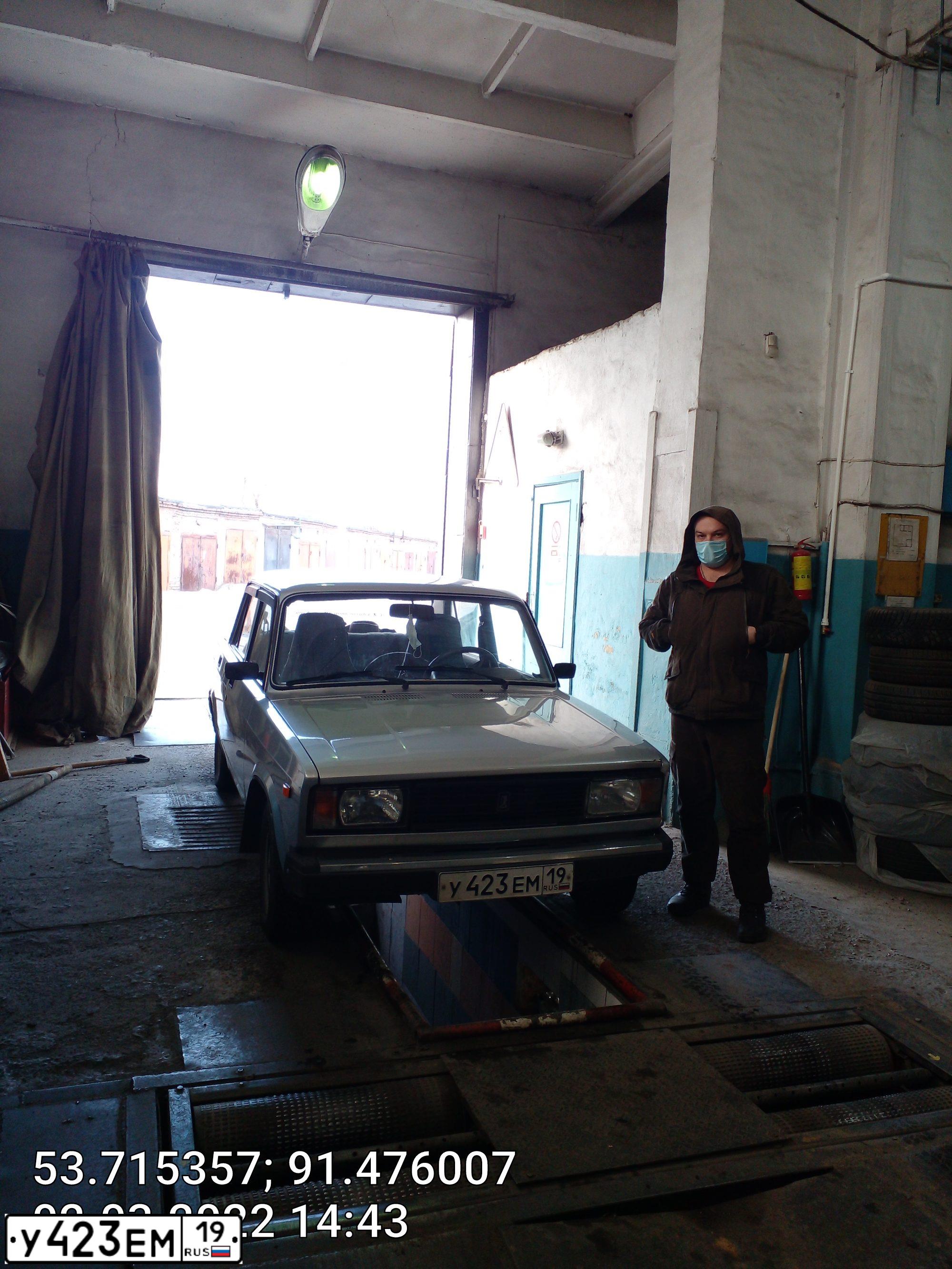 Фото автомобиля LADA 2105, 2010 — госномер У423ЕМ19. Цвет: СЕРЫЙ
