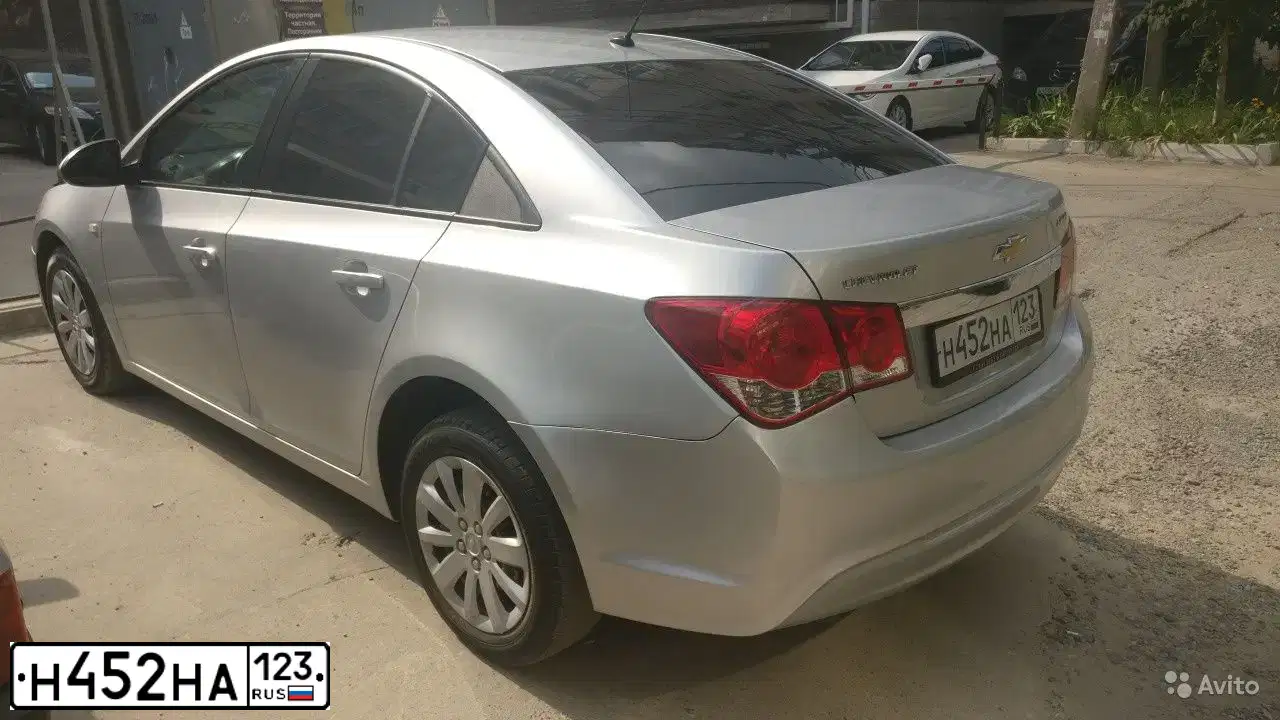 Фото автомобиля CHEVROLET CRUZE, 2013 — госномер Н689ХР70. Цвет: СЕРЕБРИСТЫЙ МЕТАЛЛИК