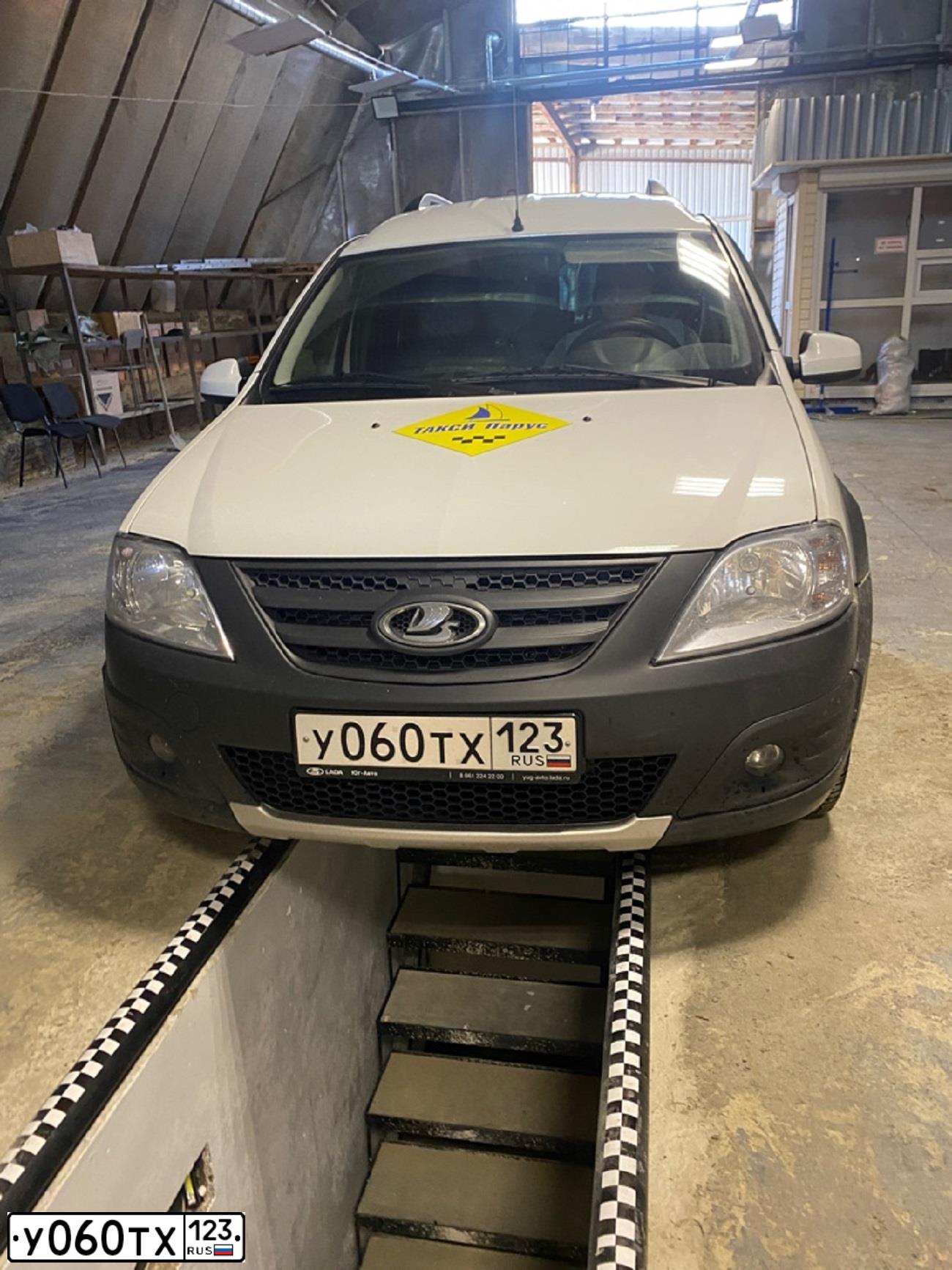 Фото автомобиля LADA 2112, 2000 — госномер У060ТХ123. Цвет: Сине-зеленый