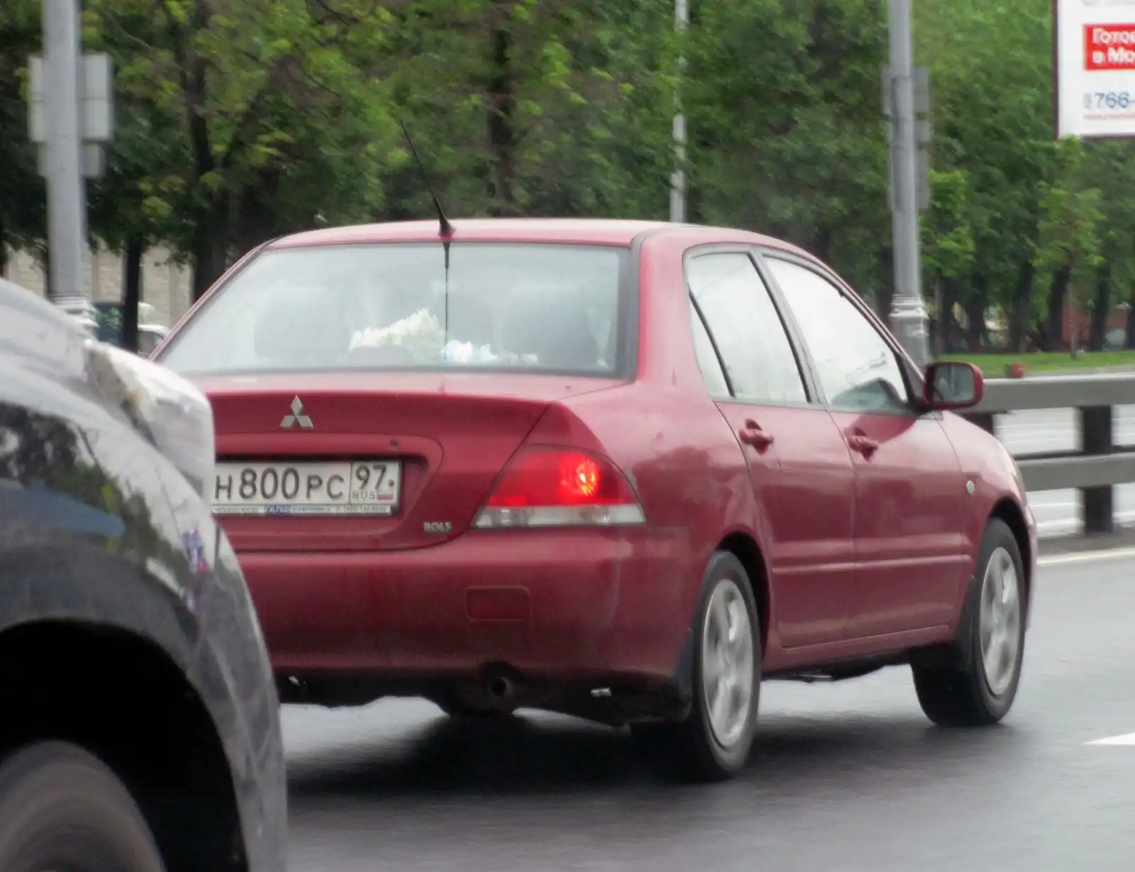 Фото автомобиля MITSUBISHI LANCER, 2004 — госномер С226АТ550