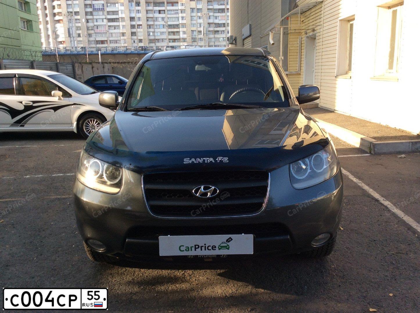 Фото автомобиля HYUNDAI SANTA FE, 2006 — госномер С004СР55. Цвет: СЕРЫЙ
