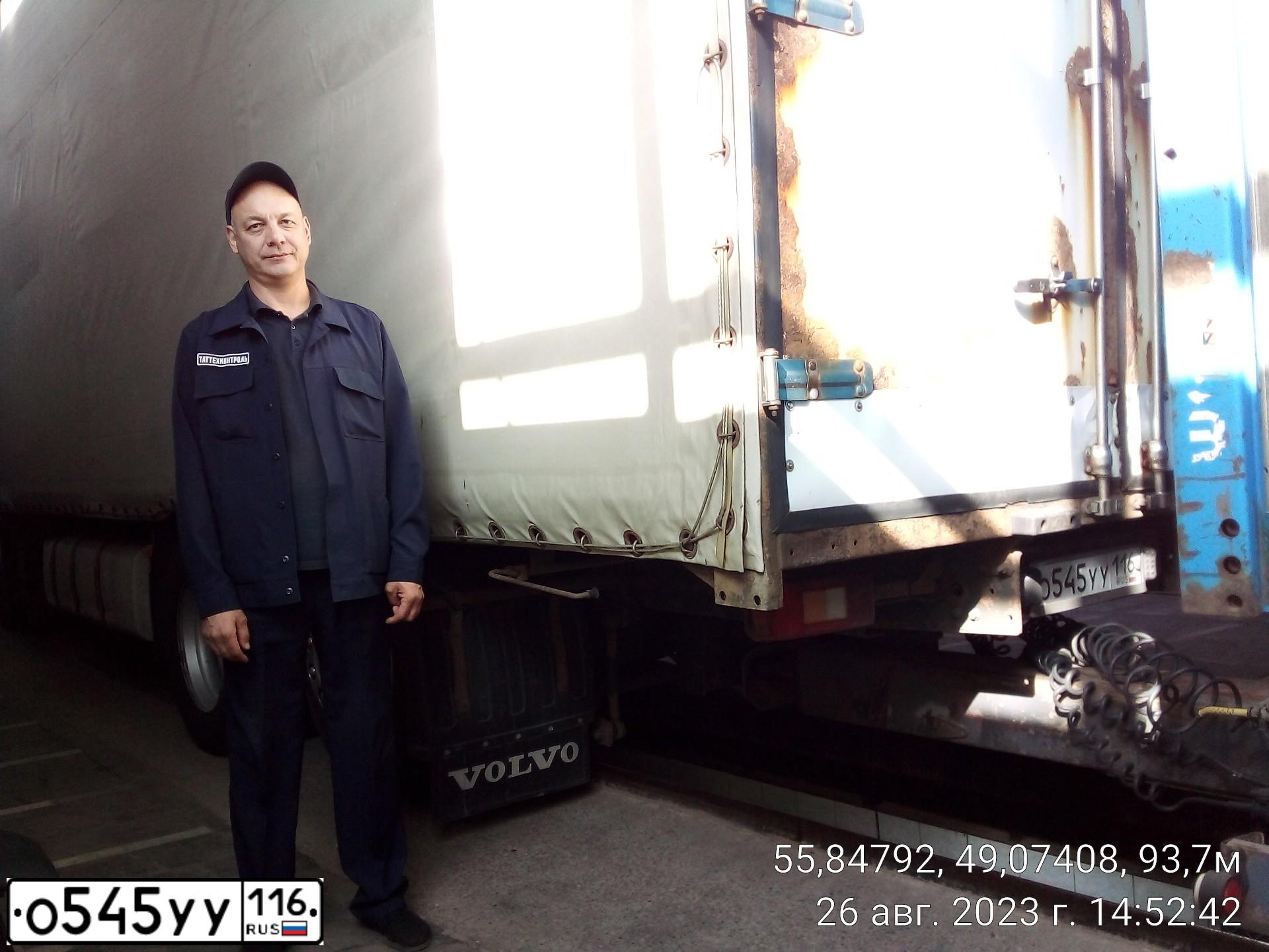 Фото автомобиля MERCEDES ACTROS, 2000 — госномер А048СТ51. Цвет: Коричневый