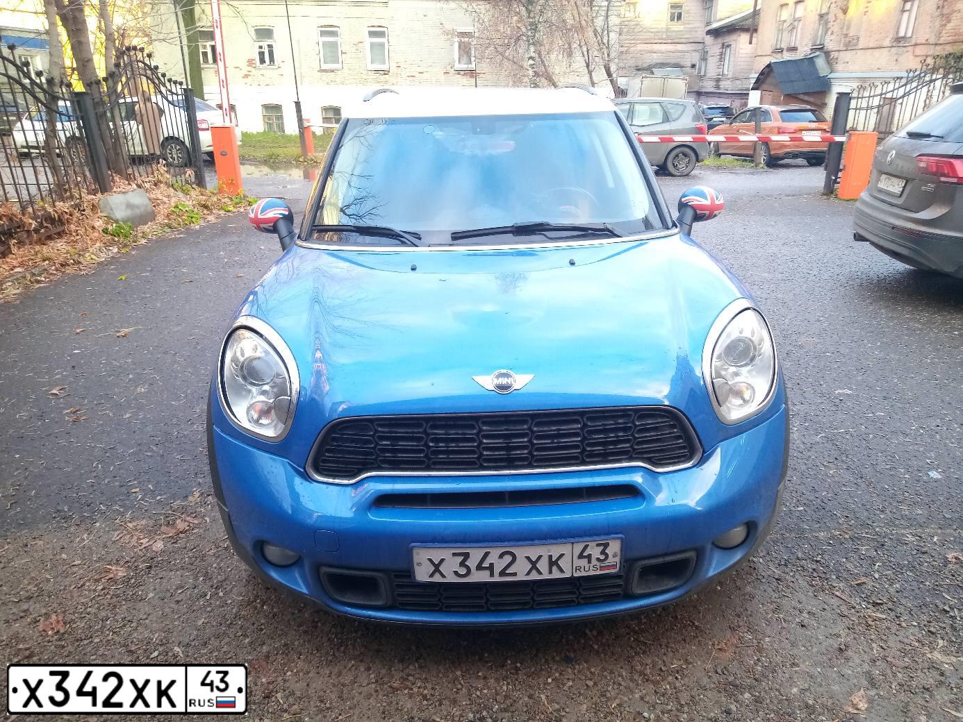 Фото автомобиля MINI MINI, 2011 — госномер Т613ТУ797. Цвет: голубой