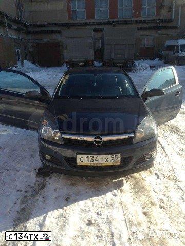 Фото автомобиля OPEL ASTRA, 2008 — госномер С134ТХ55. Цвет: ТЕМНО-СЕРЫЙ