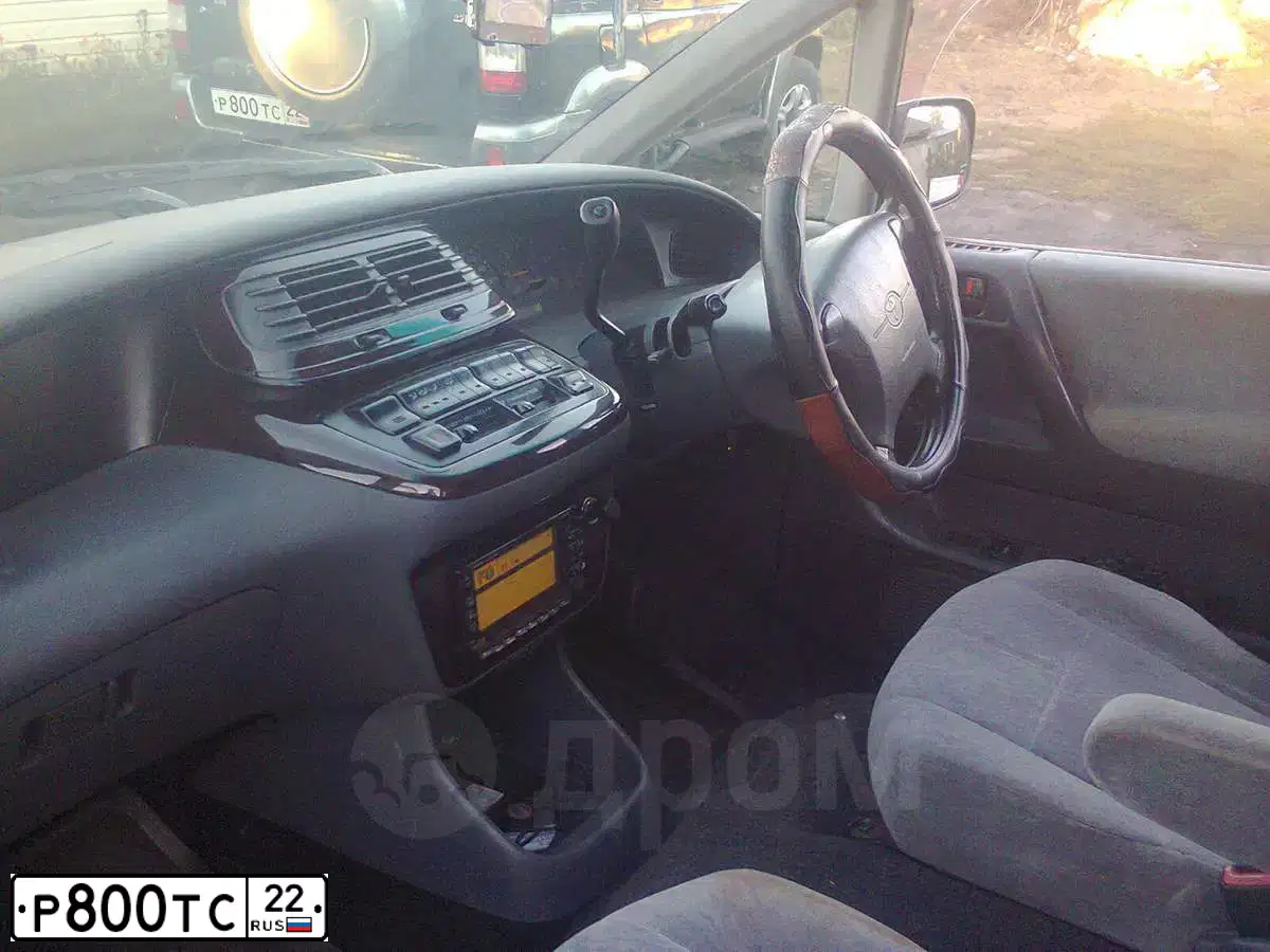 Фото автомобиля CHEVROLET T NIVA, 2007 — госномер Р800ТС22. Цвет: ТЕМНО-СИНИЙ МЕТАЛЛИК