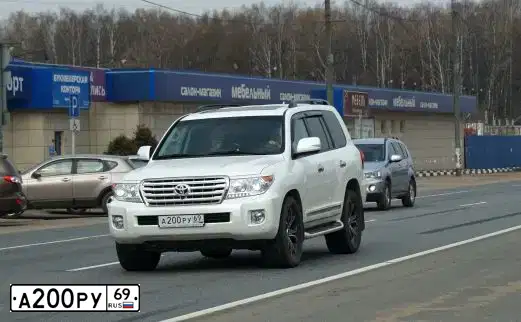 Фото автомобиля TOYOTA LANDCRUISER 200, 2015 — госномер А200РУ69. Цвет: БЕЛЫЙ