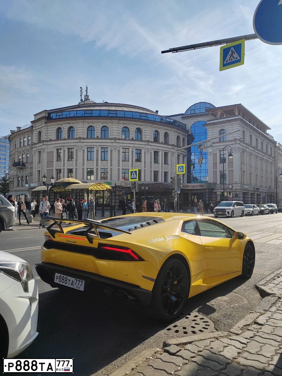 Фото автомобиля LAMBORGHINI HURACAN, 2018 — госномер С272ТО716. Цвет: ЖЕЛТЫЙ
