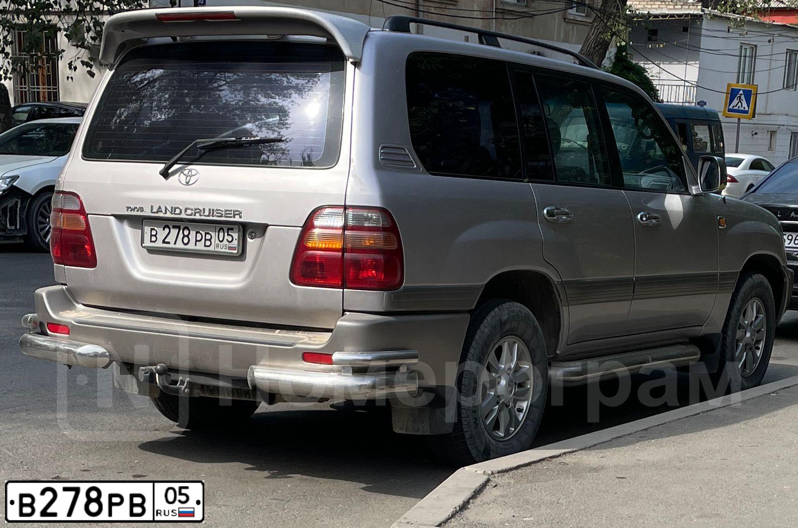 Фото автомобиля TOYOTA LANDCRUISER, 2000 — госномер В278РВ05. Цвет: СЕРЫЙ