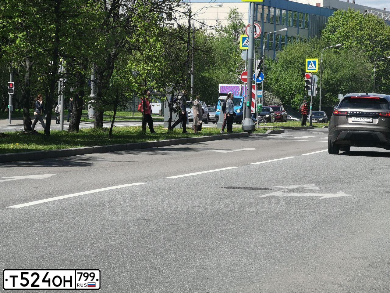 Фото автомобиля AUDI A6, 2012 — госномер Т230УУ799. Цвет: Белый